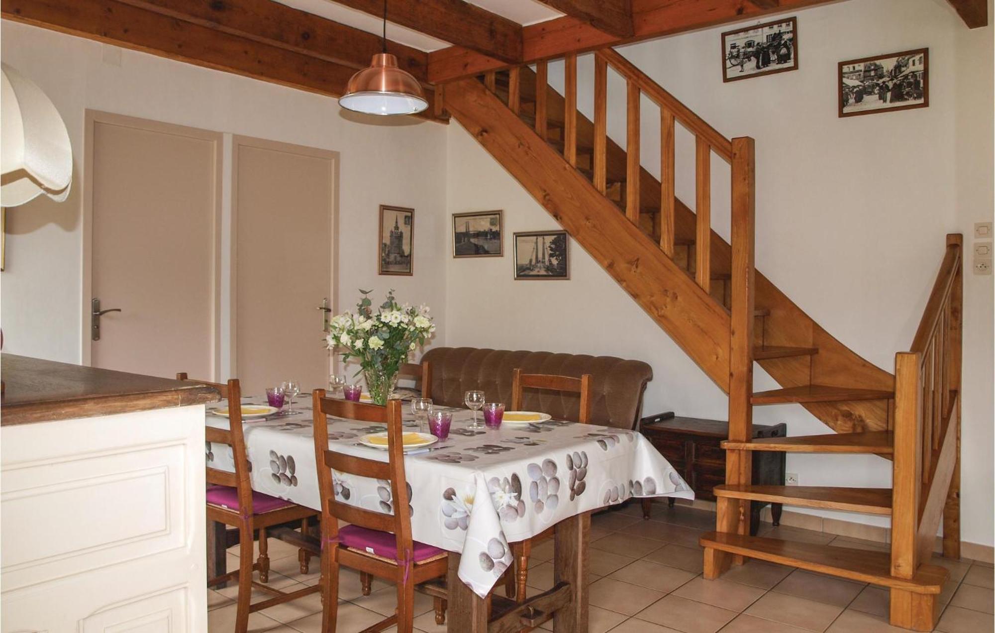 3 Bedroom Awesome Home In Lezardrieux Luaran gambar